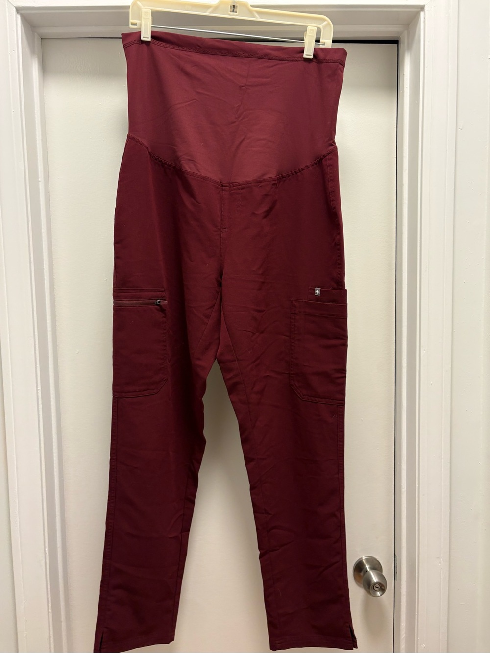 Figs Maternity Scrub Pants Women's Medium Red Burgundy Pull On Zip Cargo Pocket